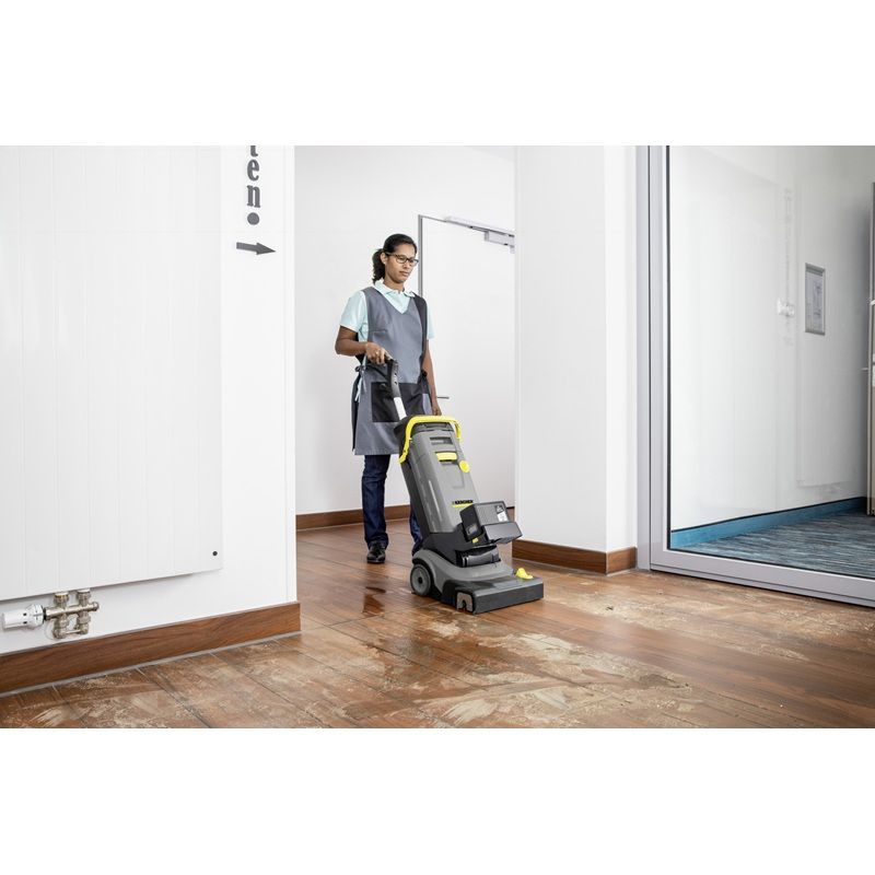 Подопочистваща машина Karcher BR 30/4 C Bp Pack 36/75